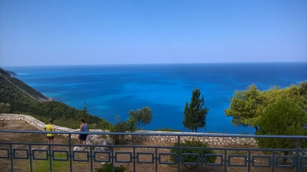 Kalivakia View Apartment Tsoukaladhes Luaran gambar