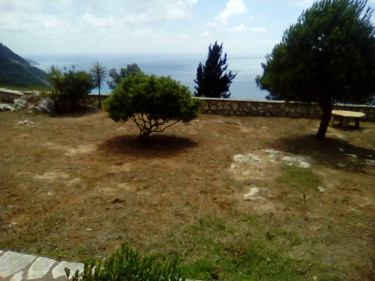 Kalivakia View Apartment Tsoukaladhes Luaran gambar